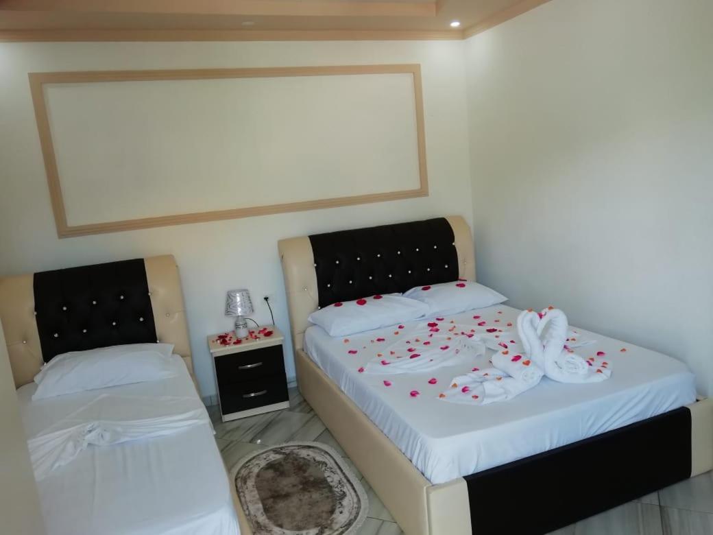 Vila Anxhela Apartment คซามิล ภายนอก รูปภาพ