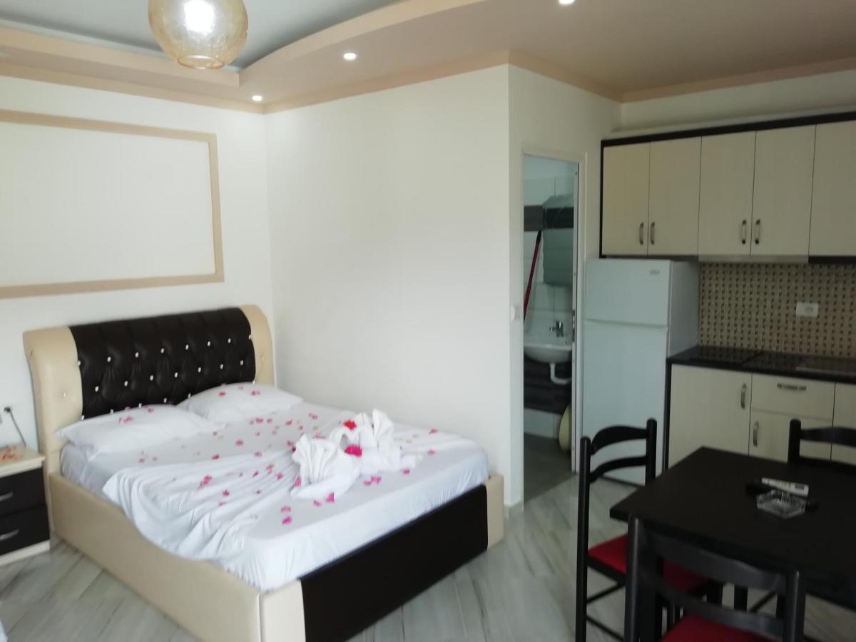 Vila Anxhela Apartment คซามิล ภายนอก รูปภาพ